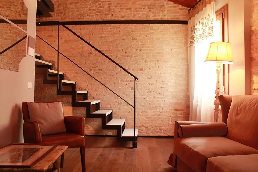 Rosso Charm B&B Veneza Itália