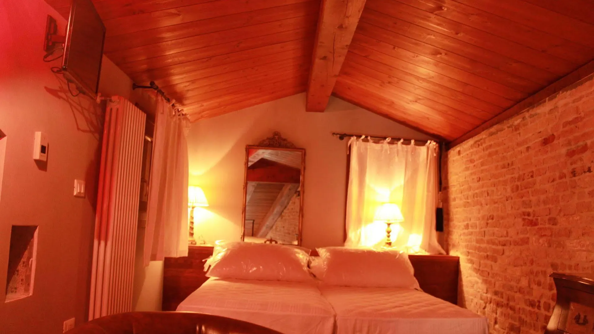 Rosso Charm B&B Veneza