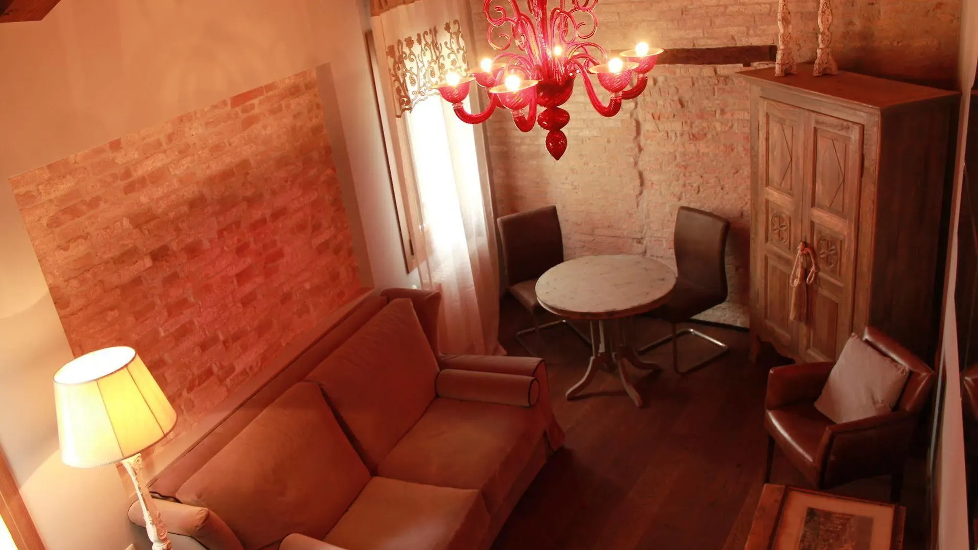Rosso Charm B&B Veneza