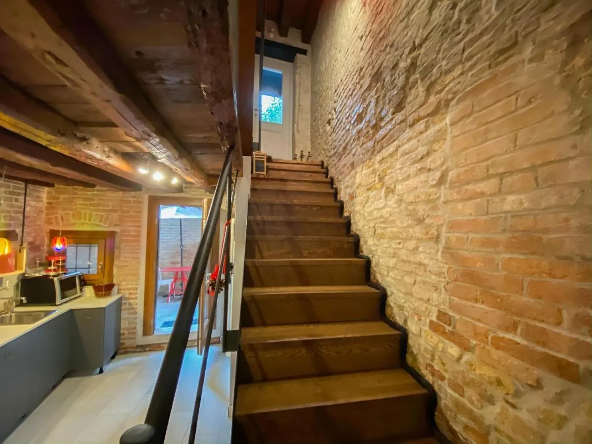 Rosso Charm B&B Veneza