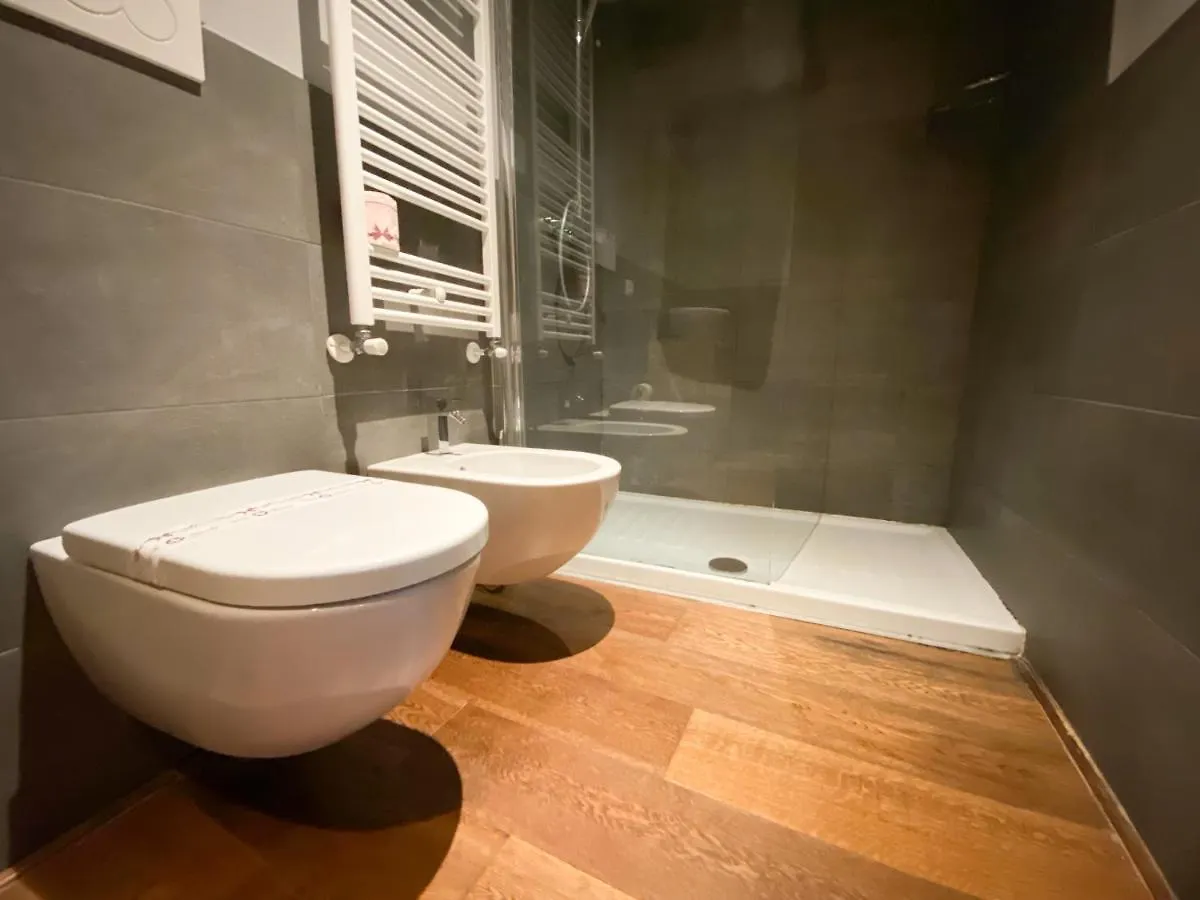 Rosso Charm B&B Veneza Alojamento de Acomodação e Pequeno-almoço