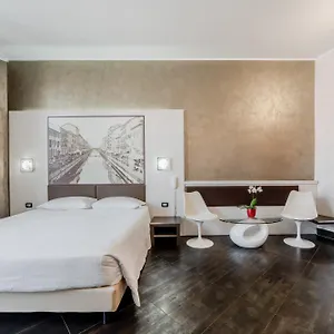 Navigli 3* Milão