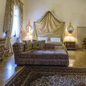 Palazzo Ca' Bernardo By Francesco Molon Venise
